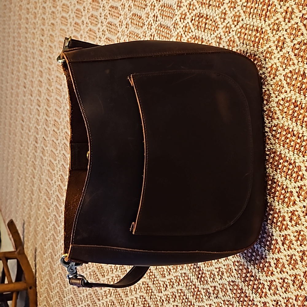 Srone crossbody